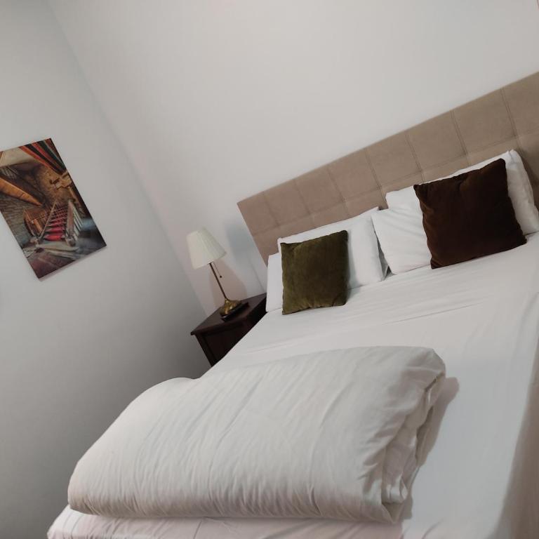 Grand Via House - Standard Double Room with Internal Bathroom - 14