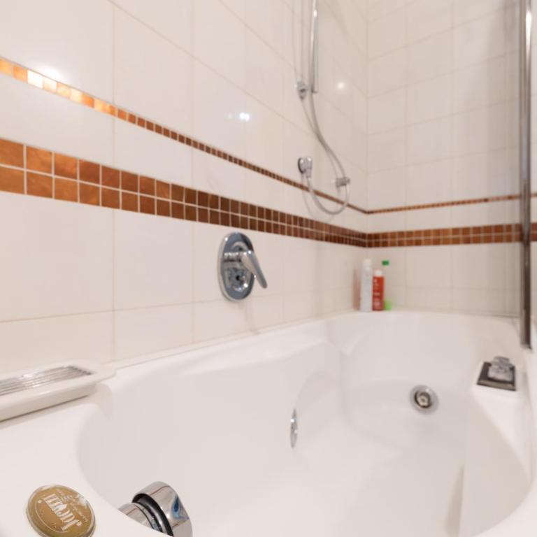 Riva di Reno Home - Historical Center - Appartamento con 1 Camera da Letto - 21