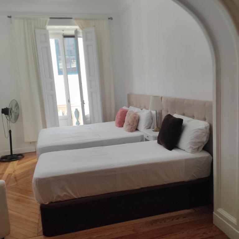 Grand Via House - Suite with Balcony - 17