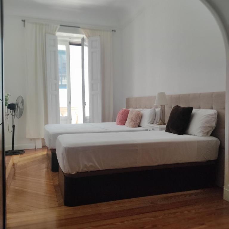 Grand Via House - Suite with Balcony - 16