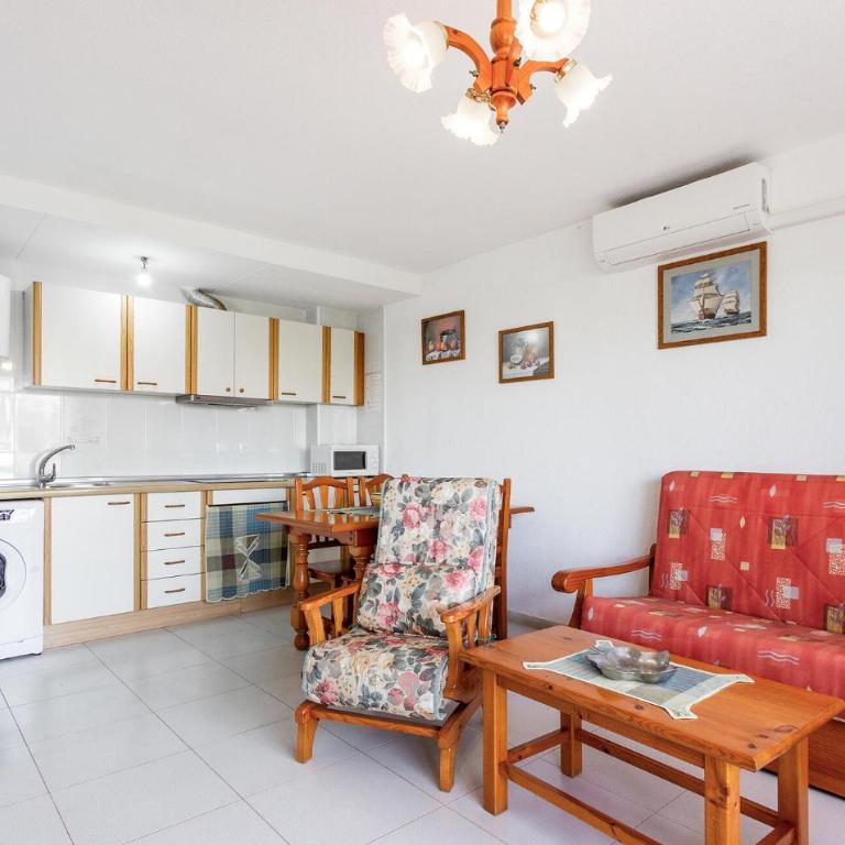 Nice Apartment In Torrevieja - One-Bedroom Apartment - 5