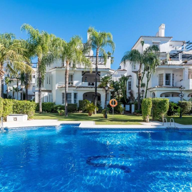 Mediterranean Hidden Treasure At Puerto Banus - Apartment - 2