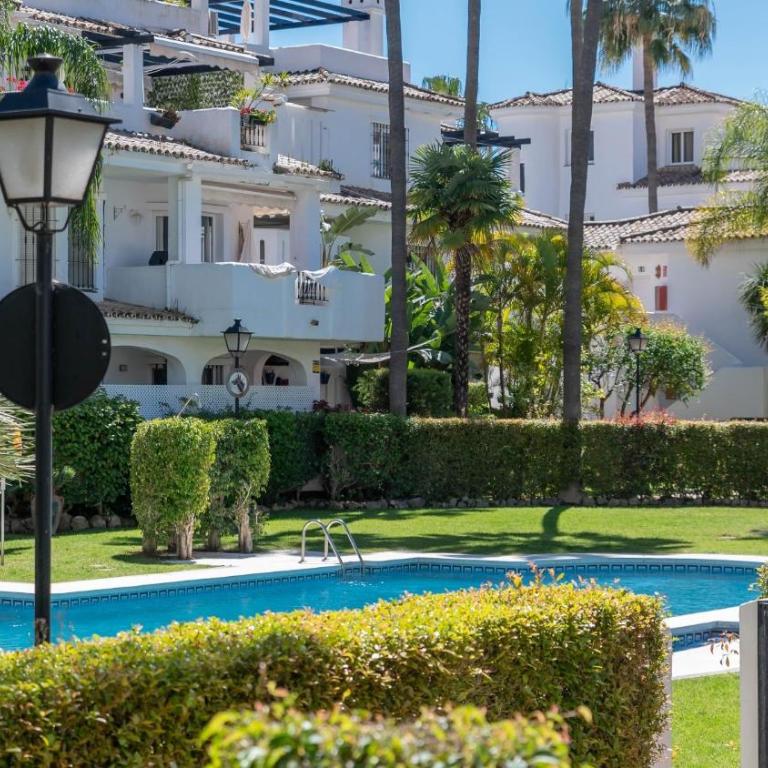 Mediterranean Hidden Treasure At Puerto Banus - Apartment - 29