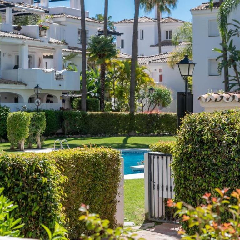Mediterranean Hidden Treasure At Puerto Banus - Apartment - 30