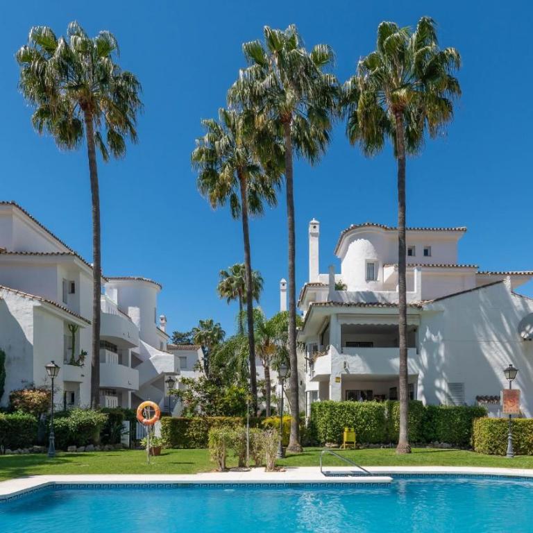 Mediterranean Hidden Treasure At Puerto Banus - Apartment - 34