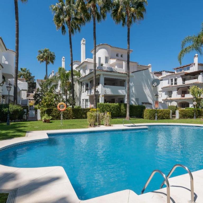 Mediterranean Hidden Treasure At Puerto Banus - Apartment - 35