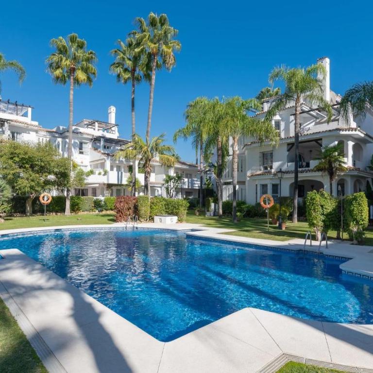 Mediterranean Hidden Treasure At Puerto Banus - Apartment - 38