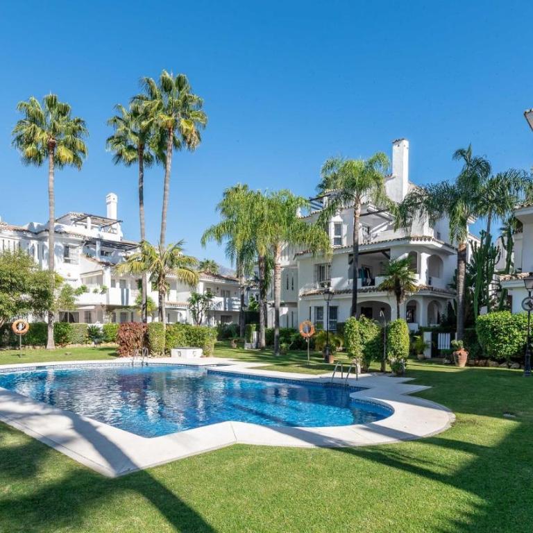 Mediterranean Hidden Treasure At Puerto Banus - Apartment - 40