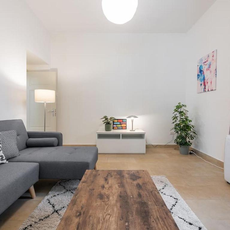 Il Giardino Apartment- Between Beach and City Center Cagliari - Appartamento con 2 Camere da Letto - 4
