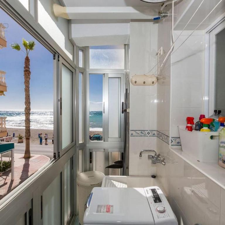 Szimple Magnific Seaviews - Three-Bedroom Apartment with Sea View - 40