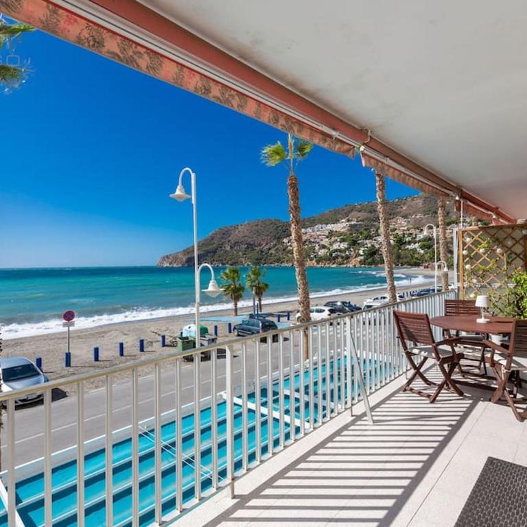 Szimple Magnific Seaviews - Three-Bedroom Apartment with Sea View - 33