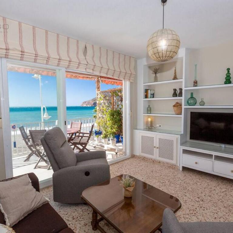 Szimple Magnific Seaviews - Three-Bedroom Apartment with Sea View - 7