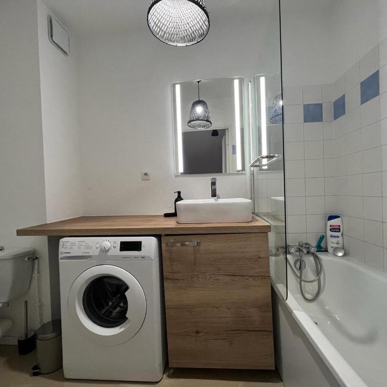 Beau T3 - Stationnement privé - Appartamento con 2 Camere da Letto - 11