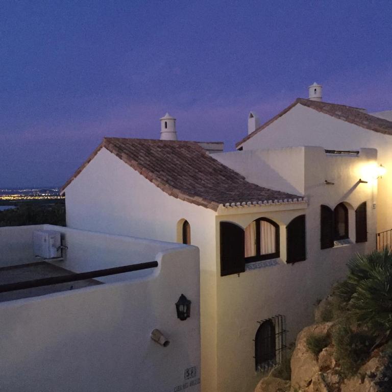 Beautiful 3 bedroom villa in the Golf and Sports paradise of La Manga Club - Villa de 3 dormitorios - 3
