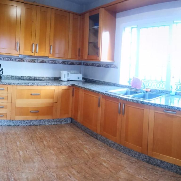 5 bed family villa with pool - Casa de 5 dormitorios - 4