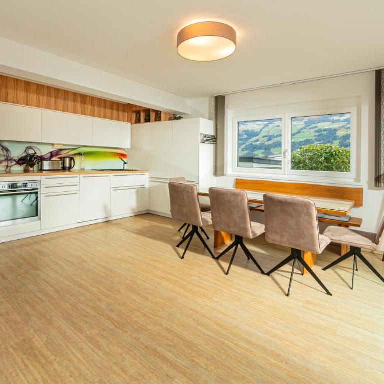 H21 - Modernes Ferienhaus 145qm, 4SZ, Wellnessbereich mit Sauna und Dachterrasse mit Panoramablick, Kühlen und Heizen mit Geothermie - Casa Vacanze - 13