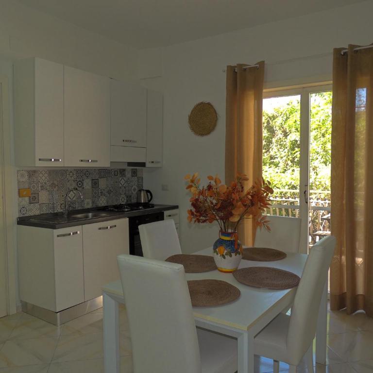 Dolphin House - Two-Bedroom Apartment - 7