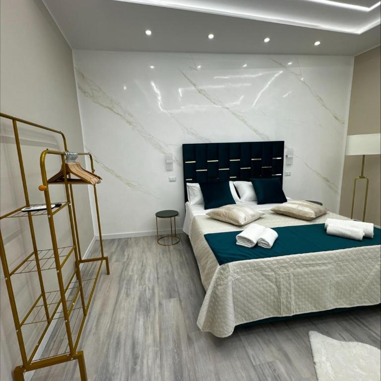 Matthias Luxury House - Deluxe Double Room with Balcony - 7