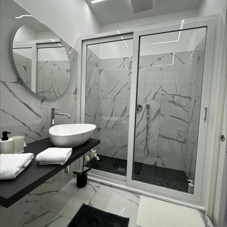 Matthias Luxury House - Deluxe Double Room with Balcony - 17