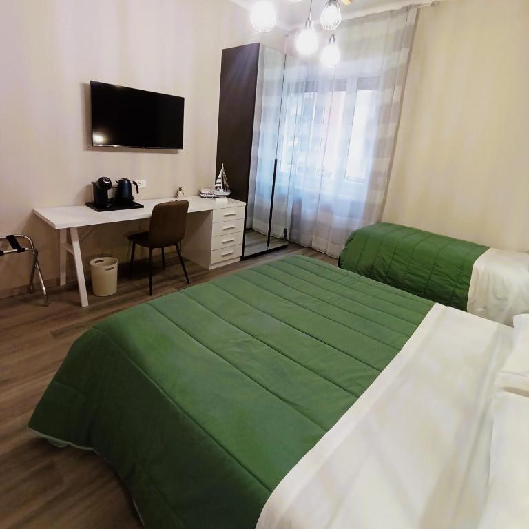 BariVera rooms - Triple Room with Private Bathroom - 4