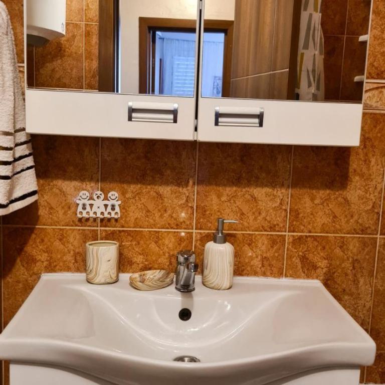 Boka apartment - Two-Bedroom Apartment - 16