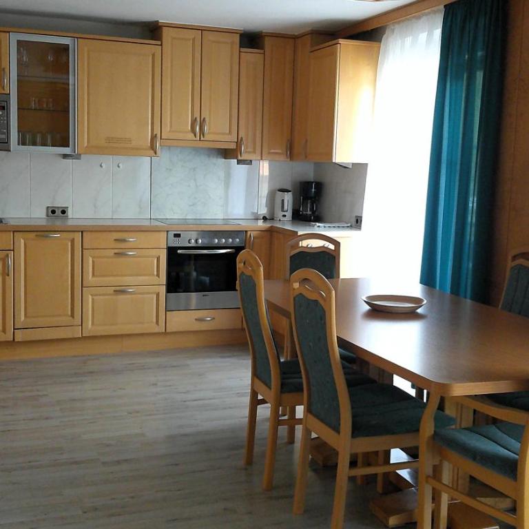 BORA Appartements Zell am See - Apartment mit 4 Schlafzimmern - 2