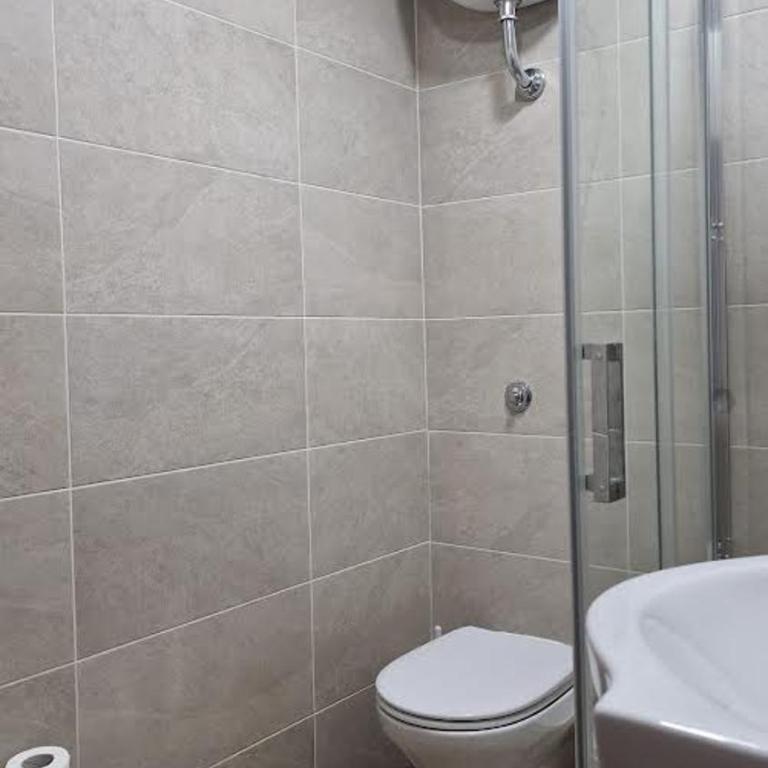 Napoli Station B&B - Camera Matrimoniale con Bagno Privato - 5