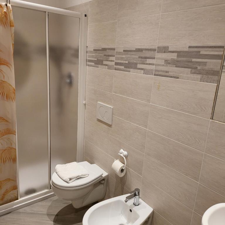 Brezza Marina - Large Double Room - 3
