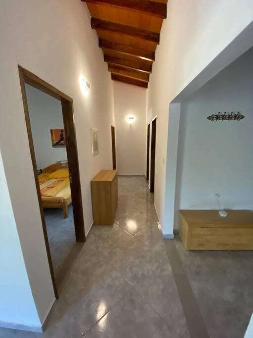 Lake view, comfort, close to the city, easy access - Casa de 2 dormitorios - 10