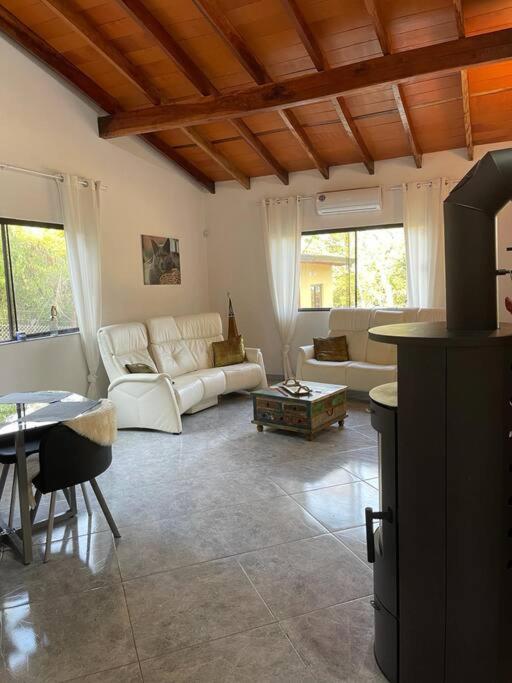Lake view, comfort, close to the city, easy access - Casa de 2 dormitorios - 14