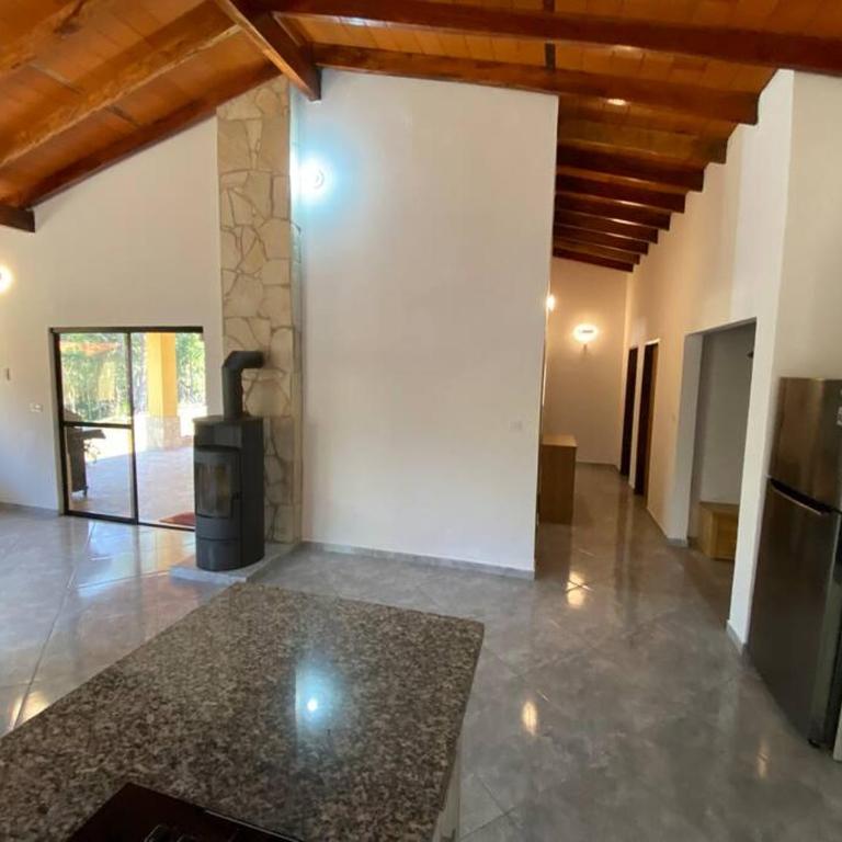 Lake view, comfort, close to the city, easy access - Casa de 2 dormitorios - 20