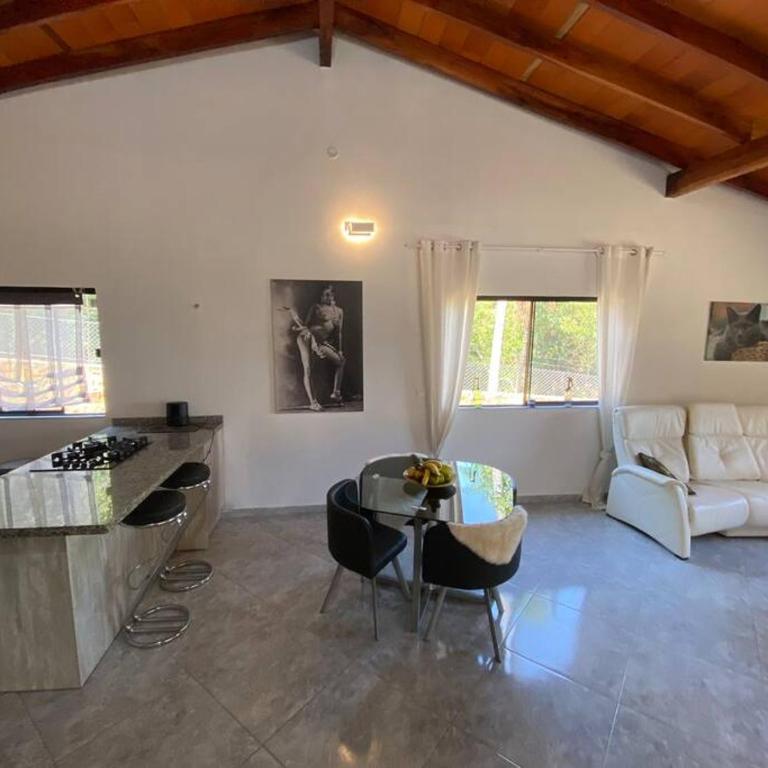 Lake view, comfort, close to the city, easy access - Casa de 2 dormitorios - 22