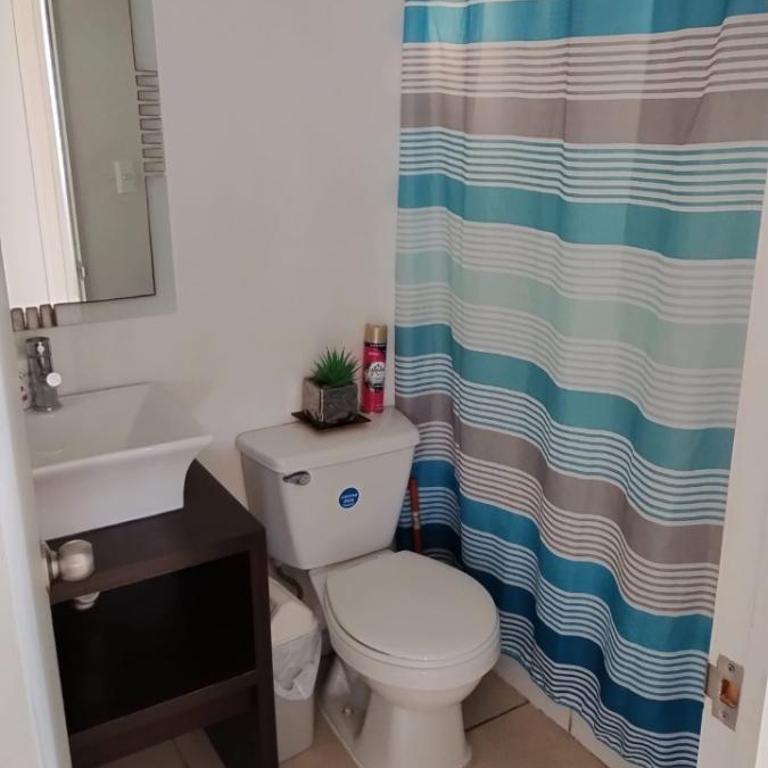 cerca de Enjoy a pasos de la playa - Three-Bedroom Apartment - 8