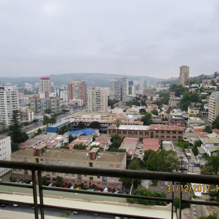 Gran Ubicacion, Estacionamiento y Piscina - Two-Bedroom Apartment - 15