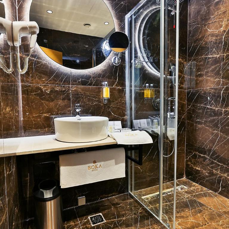 Hotel Boka - Deluxe Double Room with Extra Bed - 8