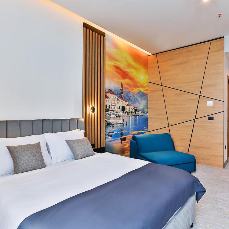Hotel Boka - Deluxe Double Room with Extra Bed - 1
