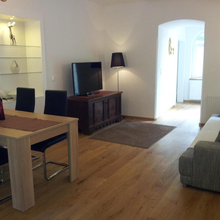 Landhaus Ferk - Apartment mit 2 Schlafzimmern und Terrasse - 1