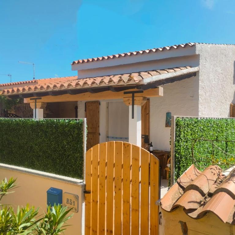 Maria's Guest House Residenze Tamerici San Teodoro - Two-Bedroom Townhouse - 1