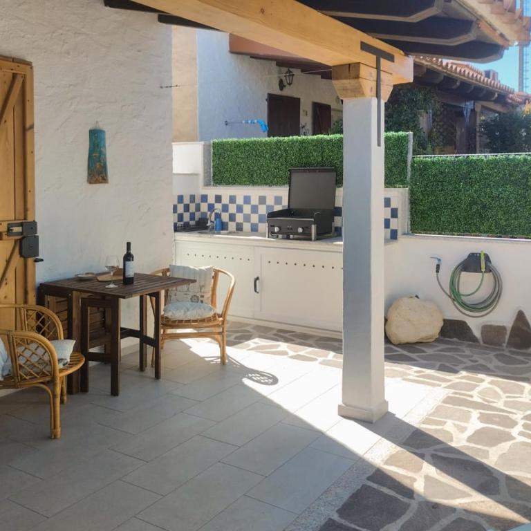 Maria's Guest House Residenze Tamerici San Teodoro - Two-Bedroom Townhouse - 9