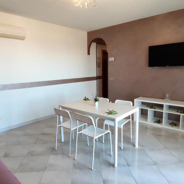 Casa delle Camelie - Appartamento con 2 Camere da Letto - 30
