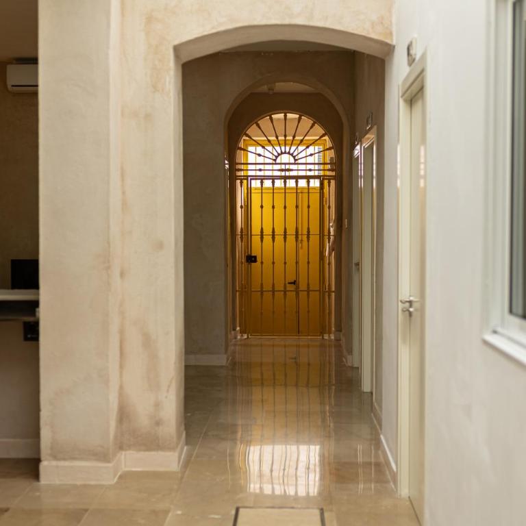 Lemon House Share and Enjoy - Double Room with Shared Bathroom - 18
