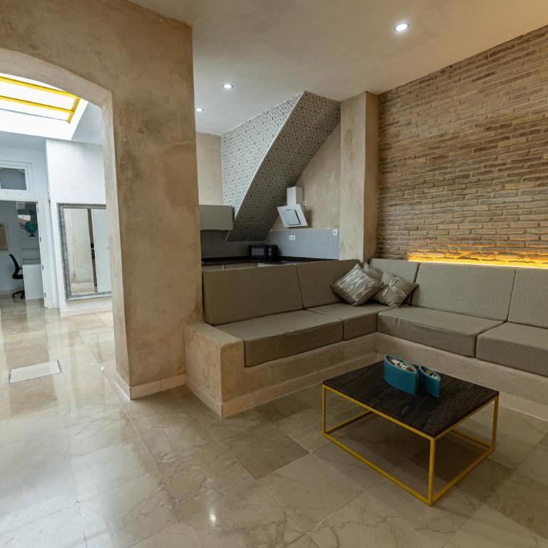 Lemon House Share and Enjoy - Double Room with Shared Bathroom - 2