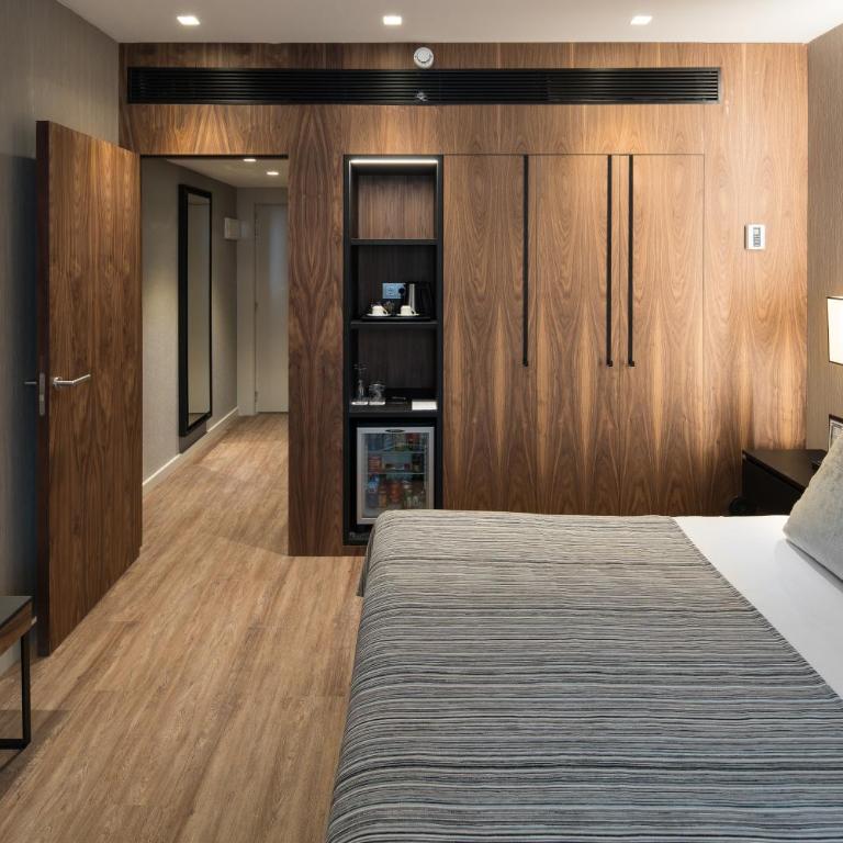 Catalonia Barcelona Plaza - Habitación Superior con vistas a la ciudad - 4
