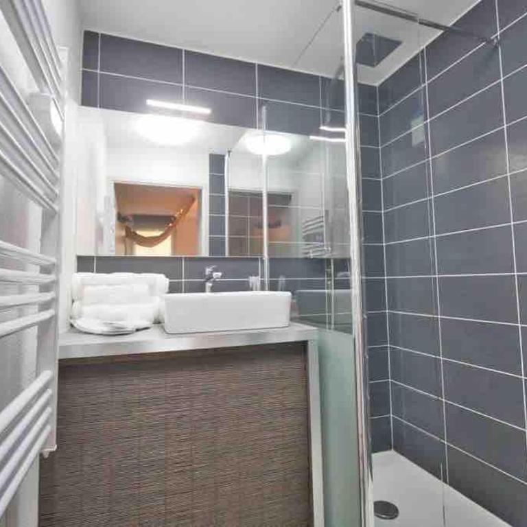 *T2*Vue Garonne*Piscine*Garage* - Appartement 1 Chambre - 32