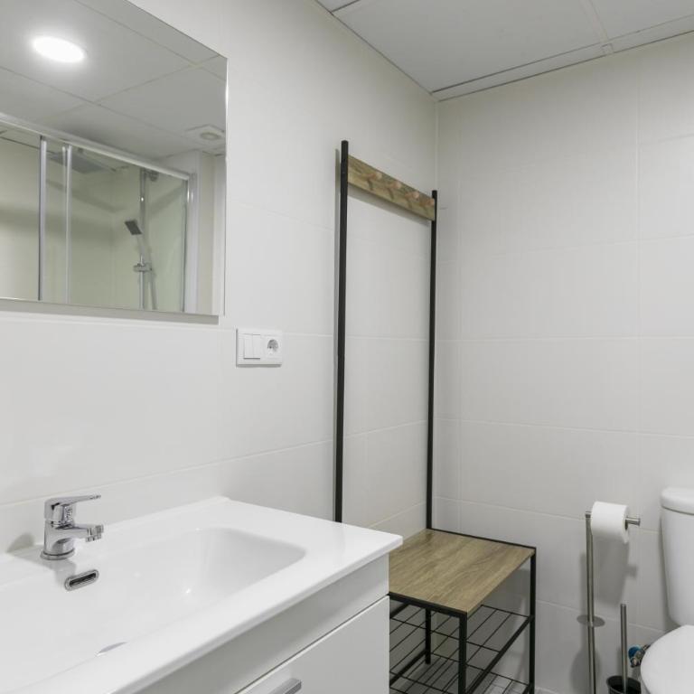 Piso luminoso con balcones frente Parque Retiro - Deluxe Double Room with Balcony - 16