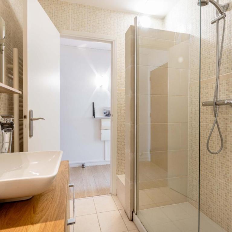 Agence des Résidences - Appartements privés du 45 CROISETTE - Standard - Studio Standard avec Vue sur la Ville - 5