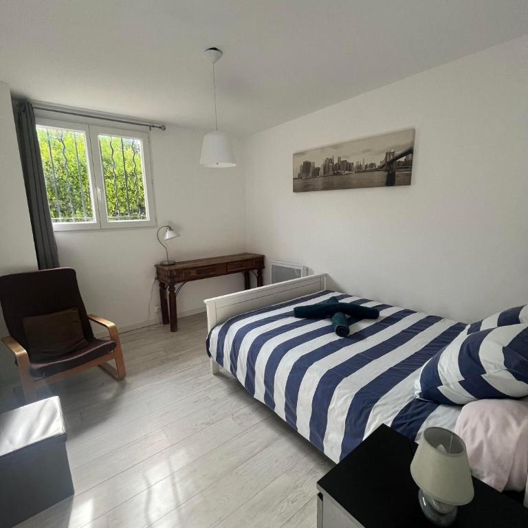 Charmant T2 calme , climatisé et piscine privée - Appartement 1 Chambre - 8
