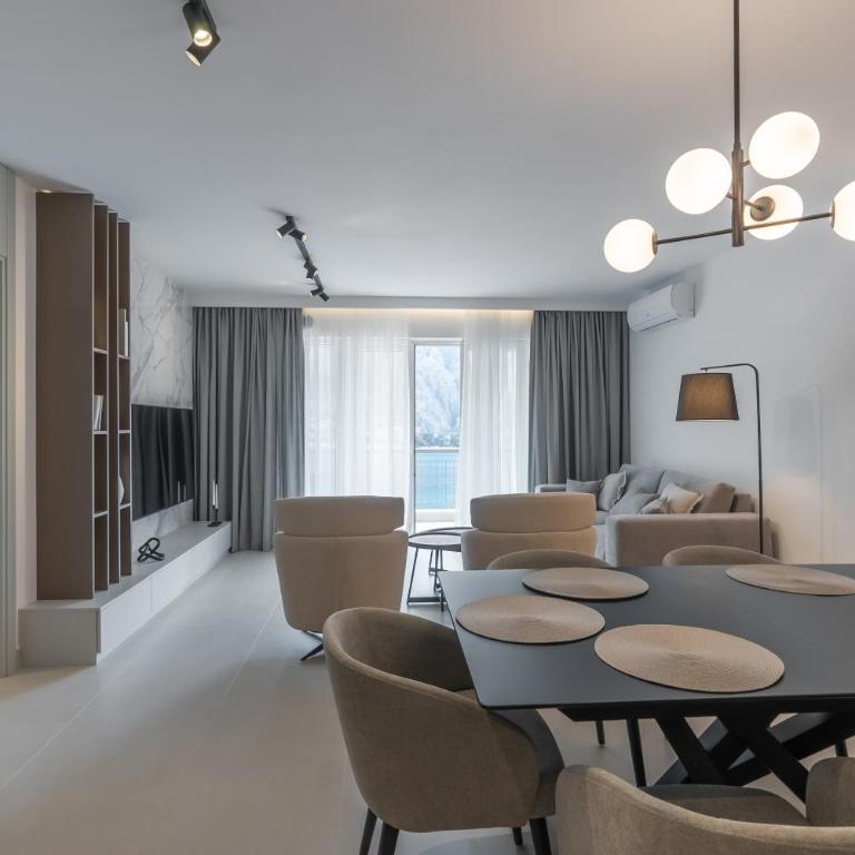 Vista Premium Apartment - Two-Bedroom Apartment - 15