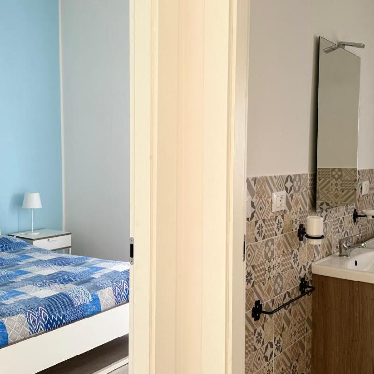 Marcelli, trilocale ristrutturato con terrazzo vista mare - Two-Bedroom Apartment - 24