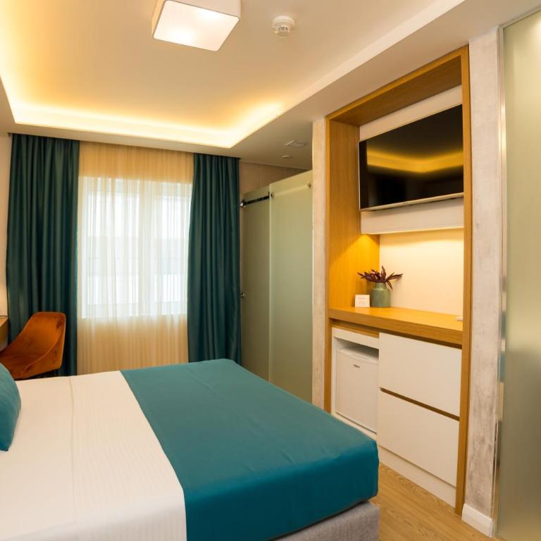Hotel Admiral - Komfor Dvokrevetna Soba s Bračnim Krevetom ili Dvokrevetna Soba sa Zasebnim Krevetima - 6
